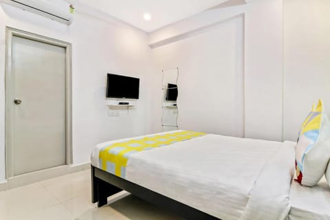 Collection O Vennela Residency Hotel in Hyderabad