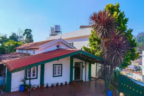 Kemp's Cave Vacation rental in Ooty