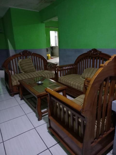 Penginapan 99 Vacation rental in Parongpong