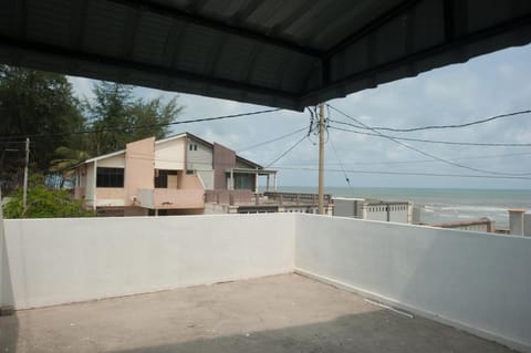 IBAI BEACH GUESTHOUSE Vacation rental in Terengganu, Malaysia