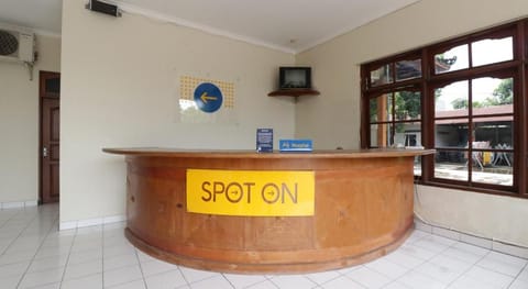 SPOT ON 2426 Hotel Aget Jaya Ii Vacation rental in Denpasar