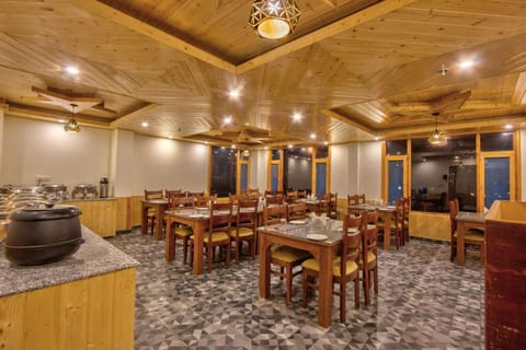 Montana Blues Resort Hotel in Manali