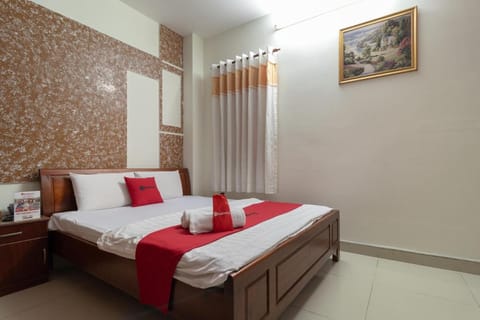 RedDoorz near Tan Huong Market 2 Hotel in Ho Chi Minh City