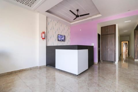 OYO Hotel Red Ark Vacation rental in Chandigarh