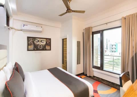 Sangvi Palace Hotel Hôtel in Noida
