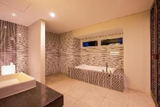 Romantic 1BR Double Room With Garden View #PR30 Condominio in North Kuta