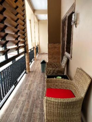 Lidah Lokal Singaraja Triple Bedroom with Balcony Urlaubsunterkunft in Buleleng