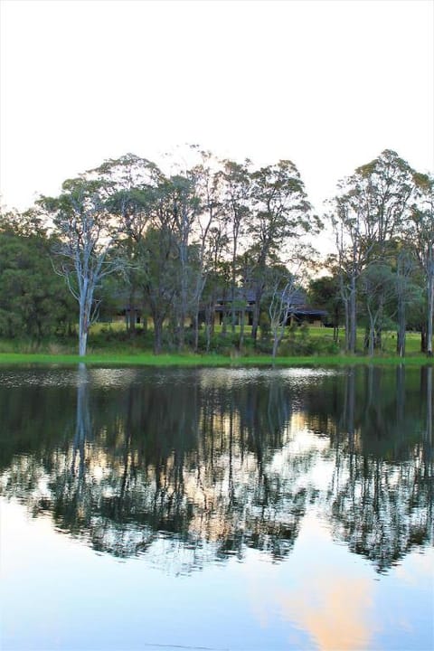 Harmony Forest Lake Side Lodge Urlaubsunterkunft in Witchcliffe