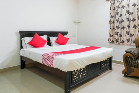 OYO Sa Thirumala Residency Near Himayatnagar Central Hotel in Hyderabad