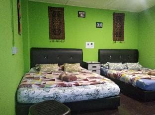 SPOT ON 89929 Tropical Lodge Vacation rental in Kuching