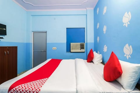 OYO Hotel Moon Tara Vacation rental in Noida