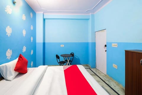 OYO Hotel Moon Tara Vacation rental in Noida