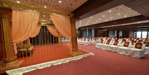 Hotel Aum Regency Hotel in Vadodara