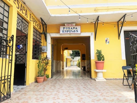 OYO Posada Espinosa, Mérida, Parque de Santa Ana Hotel in Merida