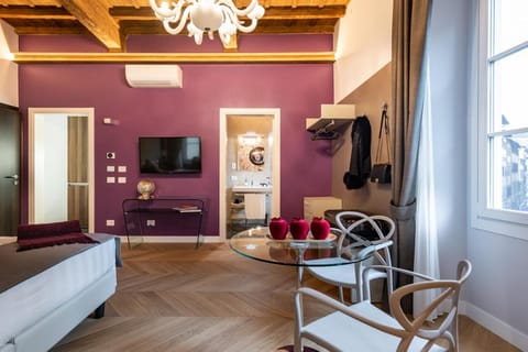 Kairos by Florence Art Apartments Apartment hotel in Florence