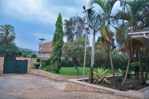 SamWeb Bed and Breakfast Vacation rental in Kampala