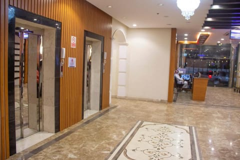 Iwan Alandalusia Hotel suites Almarwah Apartment hotel in Jeddah