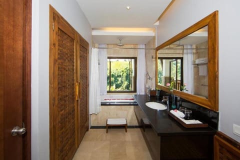 Luxury 1BR Suite Valley View #Z118 Villa in Ubud