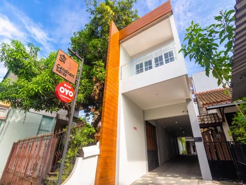 Super OYO Collection O 3280 Cendhani Raras Hotel in Yogyakarta
