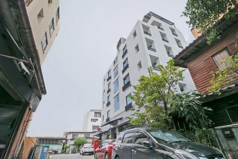 OYO 818 Suksomboon Residence Hotel in Bangkok