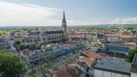 The Originals City, Hotel de Bordeaux, Bergerac (Inter-Hotel) Vacation rental in Bergerac