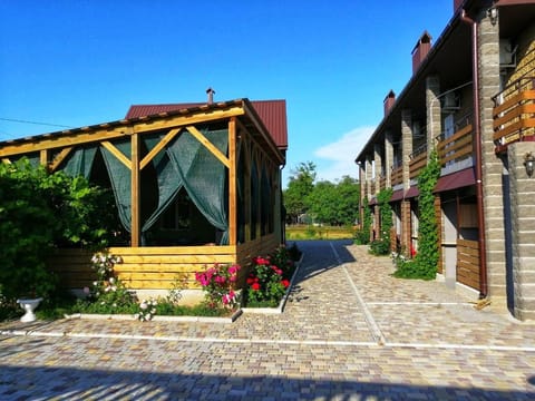 Gostevoy dom, Naberezhnaya 10 Vacation rental in Zaporizhia Oblast, Ukraine