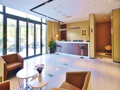 IU Hotel Beijing Yuanboyuan Dujiakan Vacation rental in Beijing