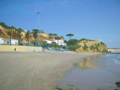 Albufeira 1 bedroom apartment 5 min from Falesia beach and close to center E Eigentumswohnung in Olhos de Água