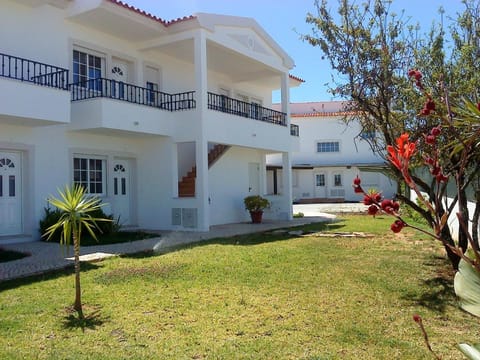 Albufeira 1 bedroom apartment 5 min from Falesia beach and close to center D Condominio in Olhos de Água