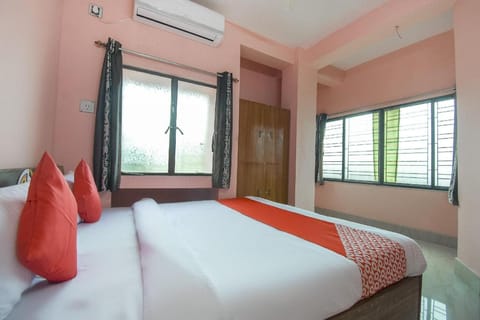 OYO Flagship SP Vacation rental in Kolkata