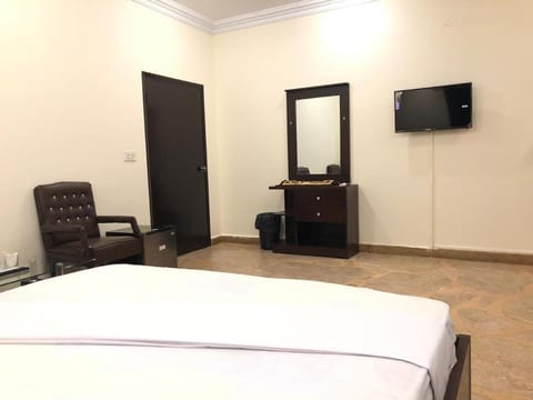 The Muslim Guest House Bed and Breakfast in Karachi