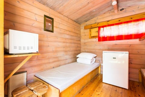 Two-bed camping summer house Holiday rental in Finland