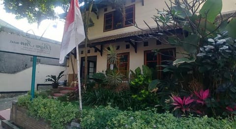 Hotel Baru Inn Batu RedPartner Vacation rental in Batu