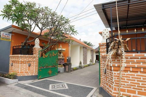 RedDoorz near Buleleng Harbour 2 Vacation rental in Buleleng