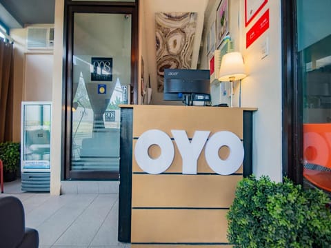 OYO 707 908 Salinas Suites Vacation rental in Cebu City