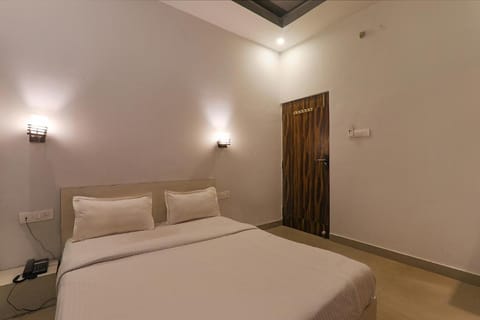 FabHotel SR Inn Hotel in Lucknow