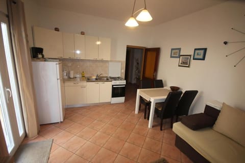 Cosy apartment 5min to beach Mirela Borik Vacation rental in Zadar