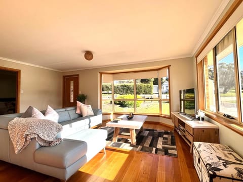 The Hazards Beach Escape Vacation rental in Freycinet