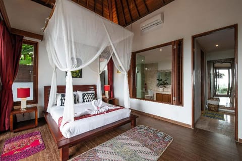 Peace&Quiet in TropicalOasis-AReal Bali Experience Villa in East Selemadeg