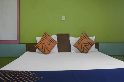 SPOT ON Hotel Peacock Lodging Vacation rental in Pune