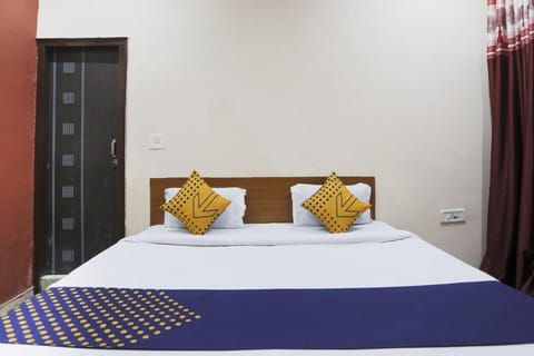 SPOT ON HR Residency Hotel in Noida