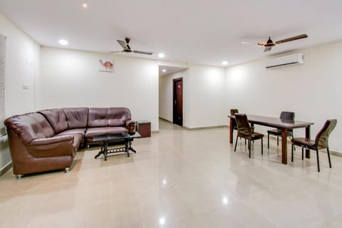 OYO 72156 Akshaya Inn Vacation rental in Vijayawada