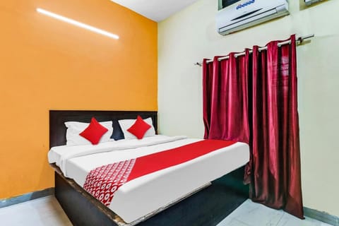 Flagship Hotel Suman Niwas Hotel in Lucknow