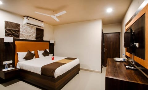 Collection O Hotel Park Heights Banjara Hills Near Gvk One Mall Vacation rental in Hyderabad