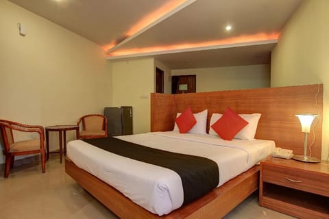 Capital O 71375 Hotel Sai Vihar Lodging & Boarding Hotel in Thane