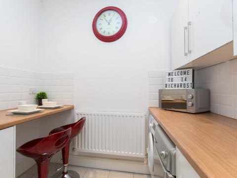 Town House @ Minshull New Road Vacation rental in Crewe