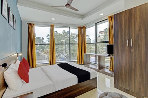 OYO Townhouse 76427 Hotel Skyline Near Banashankari Metro Station Hotel in Bengaluru