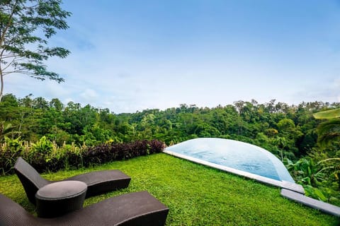 Romantic Bubble Dome Luxury tent in Tampaksiring