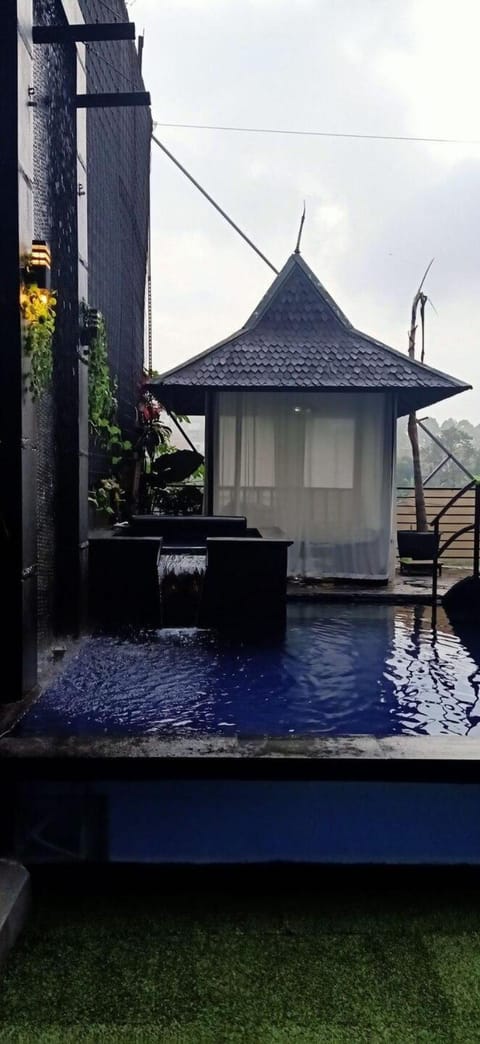 Villa Pondok Sukamulus with private pool Chalet in Parongpong