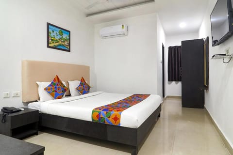 FabExpress Elegant Rooms Hotel in Hyderabad